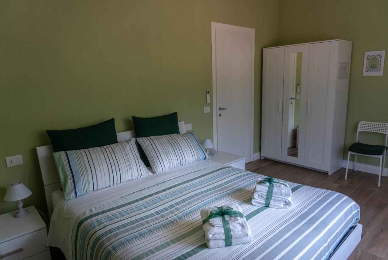 La Rosa Tra I Laghi B&B Meina Dış mekan fotoğraf