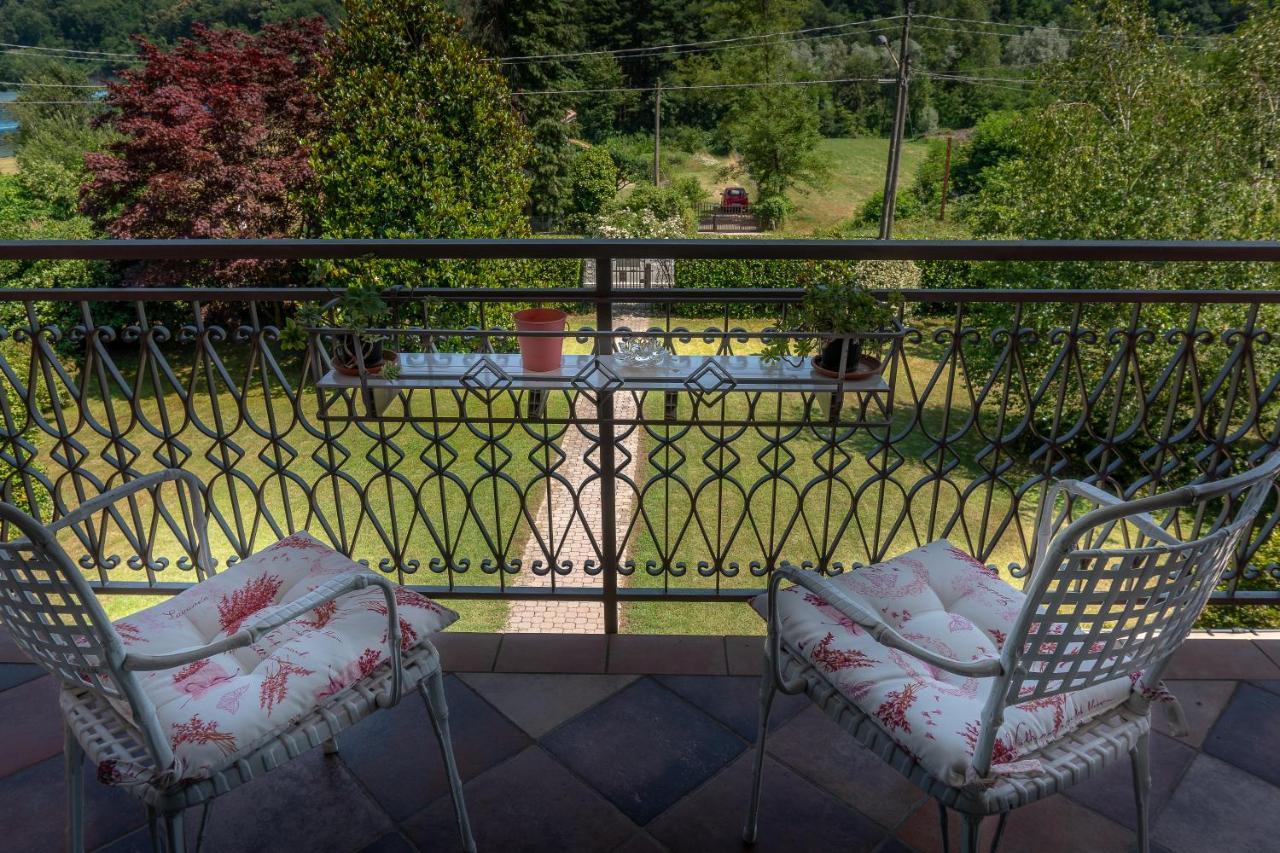 La Rosa Tra I Laghi B&B Meina Dış mekan fotoğraf